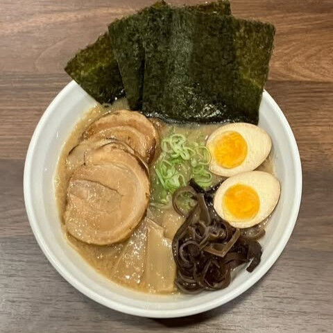 イラッシャイマセ！🍜✨ ラーメン愛好家の皆さん、今日は当店の