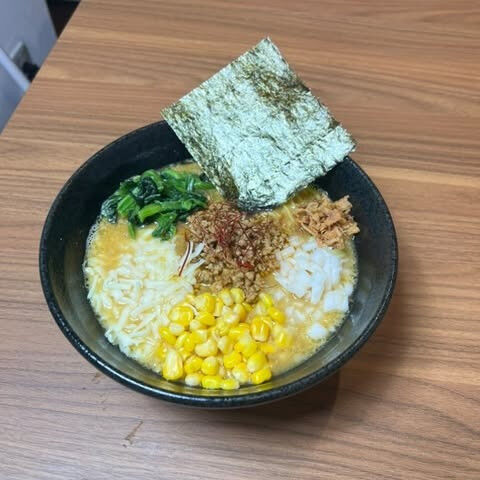 ラーメン愛好家の皆様、こんにちは！当店は最高の夜食スポットと