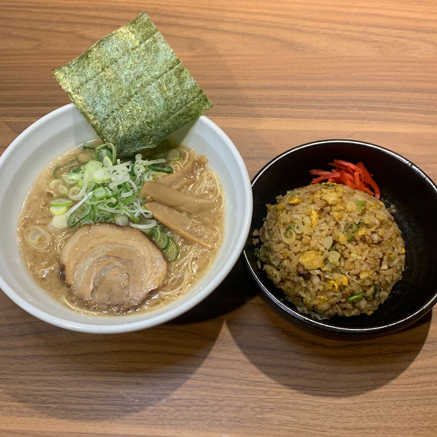 こんにちは、ラーメン好きの皆様🍜✨ラーメンからこれやへようこ