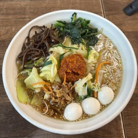 毎日の喧騒からちょっと離れて、一息つきませんか？🍜当店『から